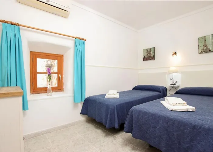 Casa vacanze 5-bedroom To Enjoy With The Family By Renthousing *