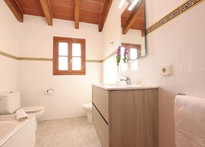 5-bedroom To Enjoy With The Family By Renthousing Casa vacanze Pollença