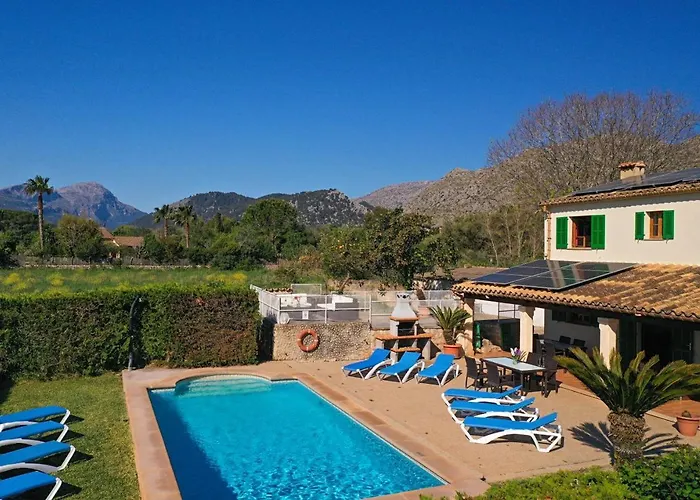 Vakantiehuis 5-bedroom To Enjoy With The Family By Renthousing